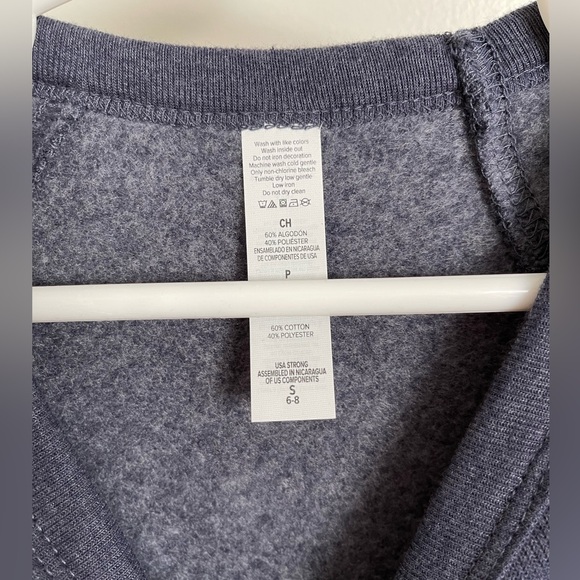 Youth small Portage + Main sweatshirt NWOT - Picture 2 of 3